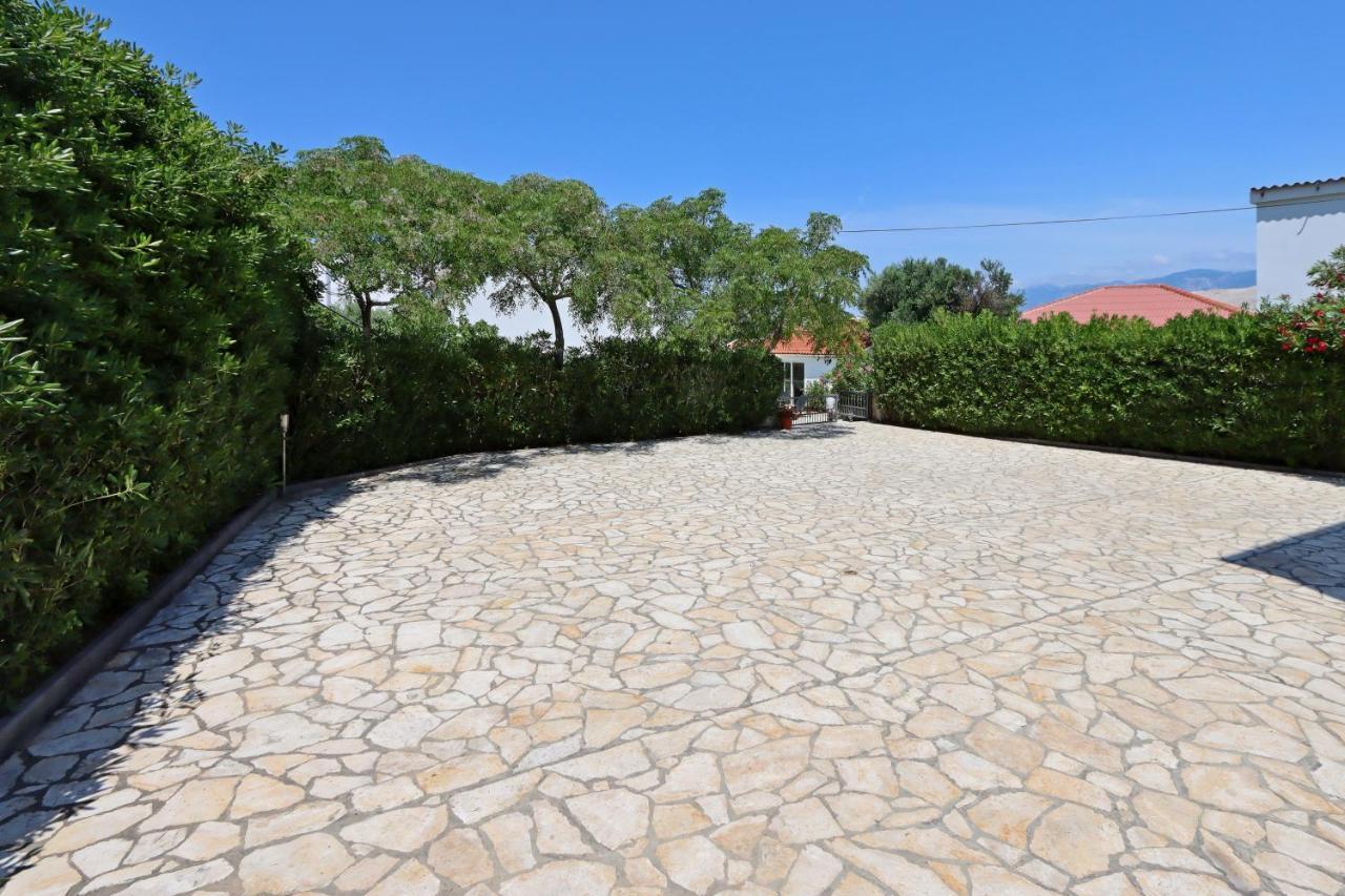 Seaside Apartments With A Swimming Pool Pag - 6412 Pag Town Exterior photo